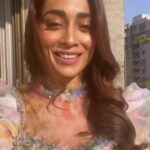 Shriya Saran Instagram - Super excited about the Art festival organised by ART STATION once again this year .ART STATION conducts activities such as Drawing , Dance, Phonics , French , Guitar , Singing etc . This event is going to be held On 14 th and 15 th January 2023 from 5 PM onwards at Infinity Mall Malad West . So please be there with your kids , family and friends ! Hair @priyanka_sherkar1 Make up @mukeshpatilmakeup Outfit @gauriandnainika