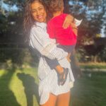 Shriya Saran Instagram - Happy birthday Radha . Thank you for choosing me as your mom, Thank you for teaching me so much every day . I love you 😘 We all love you