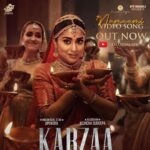 Shriya Saran Instagram - So so so grateful Thank you @rchandrumovies for believing in me . Thank you @ajshetty for your amazing camera work . The whole team for your love . @chinnilaljayaprakash for teaching me amazing dance moves @sithara_kudige for making me gorgeous outfit . Thank you Make up @makeupbymahendra7 Hair @priyanka_sherkar1 Grateful 😇