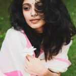 Shruthi Rajanikanth Instagram - Wishing you all a peaceful vishu ✨🌼🌻 📸 @the_______survivor