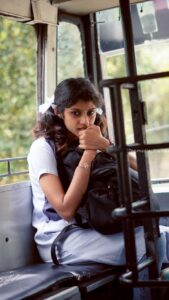Shruthi Rajanikanth Instagram - Just school days things 😍

📽️ team @nomadic_frames

Music and singer THE UNKNOWN ❤
 #music
#funnyreels #schoollife