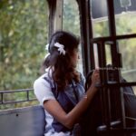 Shruthi Rajanikanth Instagram - Some best trips are in private bus on the way to school 😍❤ 📸 @nomadic_frames