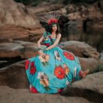 Shruthi Rajanikanth Instagram - උ㉫し㉫＄†ÏAし🦋👑 📸Photography&colourists @adarsh_thamarakshan Mua @magnificentmakeupstudio 📽️Cinematography @i_am_canon_lvr_ 👗Costume @goodfind777 📷@chithradersh______catz_wed