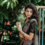 Shruthi Rajanikanth Instagram - 🍂 ഇതളുകൾ ☘️🍀 📸 @adarsh_thamarakshan costume @suruma_designer_hub special thanks @styledbysavu Ambalapuzha