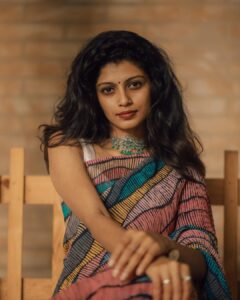 Shruthi Rajanikanth Instagram - Dont change your colour for anyone 🦋
📸 @adil.shan_