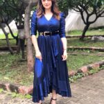 Shruti Sodhi Instagram - Standing tall and blue 🫐 #shruti sodhi #shoot #ultimatekhokho Styled by- @rochelledsa @anishagandhi3 Asst stylist- @divijaashishupal Makeup hair- @glazoschool Shoes- @monrowshoes Earrings- @flowerchildbyshaheenabbas Ring- @bellofox