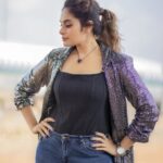 Shrutika Instagram - @director_thomson_vijaytv @vijaytelevision @prismatic_photography_7 #kpychampions #vijaytv #television #denim #jeans #pose #post #instagram #instagood #instapost #purple #pic #picoftheday #shoot #shootday