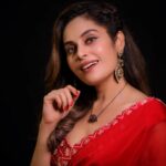 Shrutika Instagram - Costume @studio149 Photography @prismatic_photography_7 Jewelry @pradejewels #kpychampions4 #vijaytelevision #tamilshow #tamil #comedy #comedyshow #pictureoftheday #instapost #instagram #saree #red #love #laugh #happiness