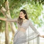 Shrutika Instagram - #kpychampions4 @director_thomson_vijaytv @vijaytelevision Costume @studio149 Photography @dhanush__photography Jewelry @pradejewels @pinkylohar #kpychampions4 #vijaytelevision #vijaytv #tamilshow #tamil #post #pose #photography #photooftheday #pic #instagram #instalike #instapost #india #indianwear #ethinicwear #jewelry #silver #shine #laugh #live #spreadlove #spreadpositivity