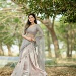 Shrutika Instagram - #kpychampions4 @director_thomson_vijaytv @vijaytelevision Costume @studio149 Photography @dhanush__photography Jewelry @pradejewels @pinkylohar #kpychampions4 #vijaytelevision #vijaytv #tamilshow #tamil #post #pose #photography #photooftheday #pic #instagram #instalike #instapost #india #indianwear #ethinicwear #jewelry #silver #shine #laugh #live #spreadlove #spreadpositivity