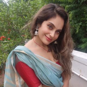 Shrutika Instagram - Mottaimadi vibes...Diwali Onset!

#Diwali #festival #terrace #mottaimaadiscenes #terracegarden #mood #indianwear  #ethnicwear #saree #sareelove #insta #instagram #instapicture #picoftheday📷