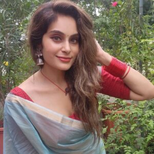 Shrutika Instagram - Mottaimadi vibes...Diwali Onset!

#Diwali #festival #terrace #mottaimaadiscenes #terracegarden #mood #indianwear  #ethnicwear #saree #sareelove #insta #instagram #instapicture #picoftheday📷