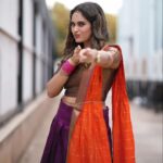 Shrutika Instagram - #startmusicreloaded @vijaytelevision Photo @sinty_boy Postwork @shot_by_panneer #traditionalwear #indianwear #indianethinicwear #poses #pictures #instagram #instafamily #instapicture #picoftheday #spreadpositivity #vijaytelevision #navratri #puja #love
