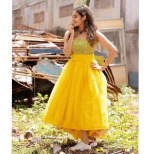 Shrutika Instagram - Adding to one of the brightest days in my life💛

To all the love all u lovely people gave me !

Photography @raghul_raghupathy
Costume @malarvikrambridalcouture 
Reel: @sinty_boy
Make up :@chisellemakeupandhair
postwork: @shot_by_panneer
Hair @vama_moirangthem 
Styling @shrutika_arjun

#cookuwithcomali3 #cookuwithcomalivijaytv #cooking #cookuwithcomali #vijaytv #family #media #picoftheday #lovelypeople #love #support #joy #happiness #pictureoftheday #instagood #instagram #instalove #instapic #picture #winner #winninghearts #winningmoment #overwhelmed #excited #thankyou #thankful #thankyougod #feelingblessed #feelingloved❤️