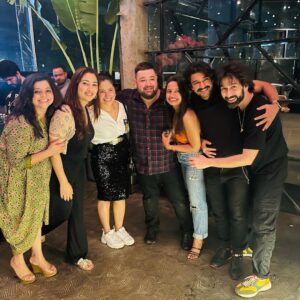 Shubhaavi Choksey Instagram - Happy birthday @snehanamanandi 
I love you @dishaparmar @nakuulmehta @niveditabasu @ajay.nagrath @prakrutikasparsh & love you more @harshal_82 
#birthday #celebration #love #blessed #🧿