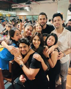 Shubhaavi Choksey Instagram - And we met finally 💃🏻💃🏻 
@realhinakhan @iam_ejf @the_parthsamthaan @sahilanandofficial @itisariah @aakanshashukla0803 @shreya_nehal @vinitps @harshal_82 
Missed you @poojabanerjeee 
#friends #kzk #blessed #2022