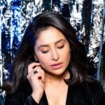 Shubhaavi Choksey Instagram - “I SHINE IN BLACK “ Photographed & Edited by @shotbyrohitdey #shotbyrohitdey #instamood #style #fashion #2022 #black