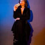 Shubhaavi Choksey Instagram - Diva : “ A lady of distinction and good taste “ Photographed & Edited by @shotbyrohitdey #shotbyrohitdey #diva #style #fashion #2022 #black