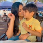 Shweta Tiwari Instagram – My new year post with my Munchkin ❤️❤️❤️
#mylove #nanhayatri #happp2023🔥💥