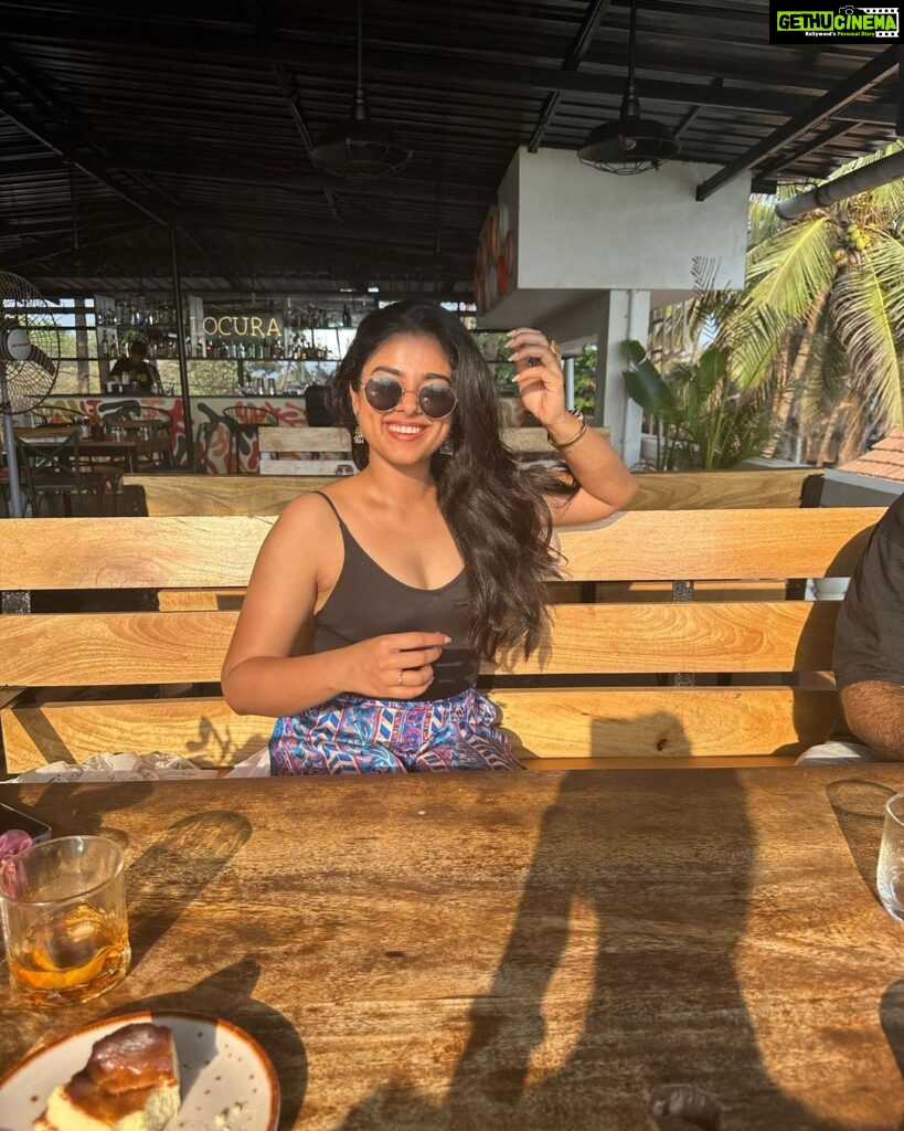 Siddhi Idnani Instagram - good food @locuragoa , golden hour and some good old Goa 🌴 Locura