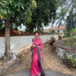Siddhi Mahajankatti Instagram - • Killing the Monday blues • #traditional #trending #saree #wedding Shangumukam temple