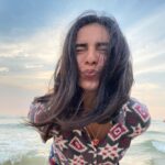 Siddhi Mahajankatti Instagram - • Have you ever seen me this happy? • PS : Only the beach brings out the happiest me ❤️ #mulki #surfing #life Mantra Surf Club - Surfing India