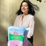 Siddhi Mahajankatti Instagram - •I hate the icky sticky feeling during periods - especially when it messes with my work schedules and shoots. Last month when I unboxed the Whisper Ultra Softs Air Fresh hamper, I knew it was going to be my choice of pad every month! With Whisper Ultra Softs Air I have found the best way to stay comfortable, active, and fresh all day long. • #FeelAiryFeelFresh #Whispersoftsairfresh #whisperindia #period #sanitarypads #sanitarynapkins Bangalore, India
