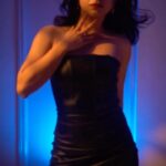 Siddhi Mahajankatti Instagram - • Wednesday Ft. Christmas Edition • PS : @artby_roopesh @logamer.717 Thanks for a killer video ❤️❤️🔥 #trendingreels #trending #trendingsongs #trend #trendingaudio #trendingnow #wednesdayaddams #wednesday #dancereels #dance #explorepage #explore Bangalore, India