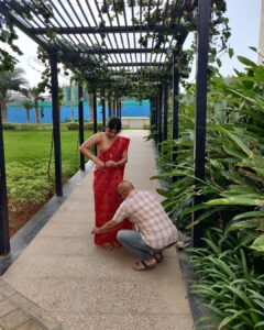 Siddhi Mahajankatti Instagram - • Happy birthday appa and thimma ❤️ •

PS : The only time you see both of them being nice to me 😂