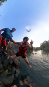 Siddhi Mahajankatti Instagram - • 1..2…3…Jump ft. @kayak.boy •

📹: @ratul 

#trending #trendingreels #trendingsongs #trendingnow #explorepage #explore #exploreit #freshwateraquarium #jump #mulki #swim