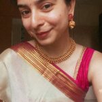 Siddhi Mahajankatti Instagram - • Getting ready for all my besties weddings ❤️• PS : Got this beautiful jewellery set from @bridal_jewellery_sets_rakews #trending #trendingreels #trendingsongs #trendingnow #dressup #wedding #sareelove #sareedraping #explorepage #explore #feelitreelit Bangalore, India