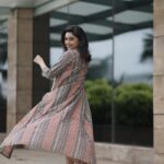 Sija Rose Instagram - Some twist and turns with my cape! . 📷 @stories_by_fari MUA: @vini_makeup_artist_ Styling: @shantikrishna Attire: @byhand.in @byhand_moments