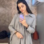 Simran Sharma Instagram - #Staffroom mirror selfie dump. Thank you @shwetaputhhran and team for the looks you put together for #Pranali and the rest of us teachers of Staffroom. I am personally a fan of Pranali’s comfy, chic style. You’re too good❤️ Thank you @vilashchaurasiya_ @ganeshpoojari19 @ravimakeupartist82 @darshana.hairstyles For the lovely hair and makeup💄💇🏻‍♀️ Fun fact: one of those pictures is not a mirror selfie😛🙈 #simransharma