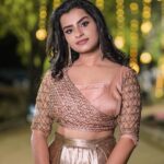 Sivaangi Krishnakumar Instagram - For @behindwoodsofficial gold icons! ❤️ Wearing @rehanabasheerofficial Styling @jayalakshmisundaresan Makeup @arupre_makeup_artist Photo @raghul_raghupathy Retouch @retouch_by_gokul
