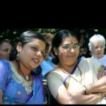 Sneha Sreekumar Instagram - കേന്ദ്ര സംഗീത നാടക അക്കാദമി യുടെ അവാർഡുകളിലെ മലയാളീ സാന്നിധ്യം വളരെ സന്തോഷവും അഭിമാനവും തരുന്നു. അതോടൊപ്പം ഇരട്ടി മധുരമായി ഏറ്റവും പ്രിയപ്പെട്ട എന്റെ രണ്ടു ഗുരുക്കൻമ്മാർ ഉണ്ടെന്നുള്ളതാണ്. എന്റെ ജീവിതത്തിലെ ഏറ്റവും പ്രധാനപ്പെട്ട രണ്ടുപേർ, നിർമലടീച്ചറും പ്രഭാകരൻമാഷും.ജീവിതത്തിലെ പ്രതീക്ഷിക്കാത്ത വഴിത്തിരിവുകൾക്ക് കാരണക്കാരായവർ. ചെറുപ്പത്തിലേ കലയോടുള്ള സ്നേഹം ഉണ്ടാക്കിയെടുക്കുന്നതിലും ഒരു കലാകാരിയായിത്തന്നെ ജീവിക്കണം എന്ന് തീരുമാനം എടുക്കാൻ പ്രേരിപ്പിച്ചതിലും വലിയപങ്ക് പ്രഭാകരൻ മാഷിന് ഉണ്ട്.തുള്ളൽ കലക്കുവേണ്ടിയുള്ള മാഷിന്റെ അശ്രാന്ത പരിശ്രമം കൊണ്ടുതന്നെയാണ് തുള്ളൽ കലയെ തേടി ആദ്യമായി ഒരു ദേശിയഅംഗീകാരം എത്തുന്നത്.കലാകാരിയെന്ന രീതിയിൽ പല കലാരൂപങ്ങളെ പറ്റി ആഴത്തിൽ മനസിലാക്കാൻ തുടങ്ങിയതും അഭിനയ രീതികളിലെ അനന്ത സാധ്യതകളെ എനിക്ക് പരിചയപ്പെടുത്തിയതും നിർമലടീച്ചറും വേണുജിയും ആയിരുന്നു. ഡിഗ്രി കഴിഞ്ഞു തിയേറ്റർ കോഴ്സ് എടുക്കാൻ പറഞ്ഞതും ടീച്ചർ ആണ്. അങ്ങിനെ ആണ് നാടകവും അഭിനയവും മാറിമായവും എല്ലാം എന്നിലേക്ക്‌ വന്നത്. ഓരോ നിമിഷവും കലക്കുവേണ്ടി മാത്രം ജീവിച്ച രണ്ടുപേർക്കുള്ള അംഗീകാരം ആണ് ഇത്. രാഷ്ട്രപതിയിൽ നിന്നും ഈ അംഗീകാരം സ്വീകരിക്കുമ്പോൾ അവരുടെ ജീവിതത്തിനു തന്നെ കിട്ടിയ വലിയ അംഗീകാരം ആണ്.. ദേശിയ തലത്തിൽ സംഗീത നാടക അക്കാദമിയുടെ അംഗീകാരം ലഭിച്ച Kalamandalam Prabhakaran മാഷിനും Nirmala Paniker ടീച്ചറിനും അഭിനന്ദനങ്ങൾ.... ഇനിയും കലാരംഗത്തു ഞങ്ങളെ നയിക്കാൻ എല്ലാ ആരോഗ്യവും ദൈവം നൽകട്ടെ എന്ന് പ്രാർത്ഥിക്കുന്നു 🙏🙏🙏 @natanakairali #proudstudent #ottanthullal #mohiniyattam #happy #sangeethanatakaacademy #india