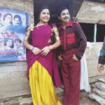 Sneha Sreekumar Instagram - മറിമായം ❤ @kovooraaan #marimayam #marimayamactors #marimayamlocation #mandothari #moidu #m80moosa #vinodkovoor #malayalamtelevision #malayalamcomedy