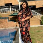 Sneha Sreekumar Instagram - Happy day ❤️ @johnsvillage Thank you @aeshas_maternity_clothing for very comfortable cotton maternity dress😍 Mua @makeupbyanil #happyday #7monthspregnant #pregnancylife #maternityshoot #maternitywear