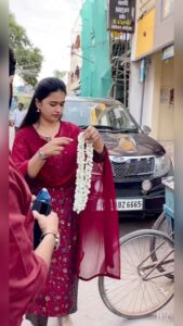 Snehan Instagram - Malli poo❤️🌿🌸💐
Good morning everyone ☕️

#kannikaravi #kannikasnekan #snekan #mallipoo #malli #vtk #vtkaudiolaunch #arrahman #arrahmanmusical🎧🎶 #arrahman_360 #arrahmanmusic #arrahmanbgm