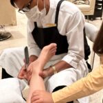 Soha Ali Khan Instagram - Time with grandparents is so precious ❤️ the chance to learn from someone so far apart in years from you (and this works both ways), a second chance at parenting, the most unconditional love and the purest fun - and a chance for me to put my feet up and finally get that pedicure!! #summerholidays #nanihouse