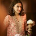 Soha Ali Khan Instagram - Wishing you a joyful Eid filled with happiness peace success and good health!! ❤️ #eidmubarak @kadamajay