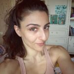 Soha Ali Khan Instagram - Sundays are for #nomakeup #nofilter