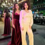 Somi Khan Instagram - True people in your life who make you laugh louder, smile brighter and live better #terayaarhoonmain❤️ @harmeen_kaur___ ————————————————— #blessed #hapiness #instagood