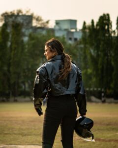 Sonakshi Sinha Instagram - This engine also roars! #Dahaad #dahaadonprime