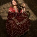 Sonarika Bhadoria Instagram - Pyaar Hua tha🥀 📸 @deepak_das_photography / @kakali_das_photography 👗 @shopmulmul 💎 @adan_creation_ 💄 @mua_dipak_nayak