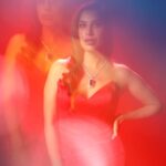 Sophie Choudry Instagram - Red Hot for @filmfare #filmfareawards ❤️‍🔥 Outfit @tarikedizofficial Necklace @beenarahejafinejewellery Rings @anmoljewellers @anaqajewels @karishma.joolry Styled by @anshikaav Assisted by @roshiijain HMU @ambereenyusuf 📸 @kausttubh_kambhhle #redcarpet #redhot #redgown #styleinspo #sophiechoudry