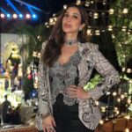 Sophie Choudry Instagram - Hosted the first ever #soulfestival2023 for my dearest @rahulgangs_ @lifestyleasiaindia at Ananta Udaipur.. Had the best time making memories with some faves❤️❤️ Also @nupurkanoiofficial thanku for the gorgeous outfit❤️❤️❤️ Styling @mohitrai assisted by @tarangagarwalofficial HMU @savleenmanchanda @ambereenyusuf Jewelery : earrings : @avior.jewels @viralmantra Necklace : @karishma.joolry Bangles : @curiocottagejewelry #anantaudaipur #lifestyleasia #travelandleisure #udaipur #makingmemories #sufinight #styleinspo #sophiechoudry #weekendvibes #mondayblues The Ananta Resort and Spa, Udaipur
