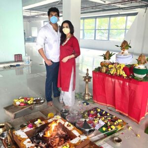 Soundarya Rajinikanth Instagram - #AyudhaPooja2020 done right 🙏🏻🙏🏻😇😇 proud to be a part of the zincovit ( apex laboratories ) family ❤️❤️❤️ may all the gods and gurus bless us always. #HappyVijayadashami 🙏🏻😊#HappyDussehra #Zincovit