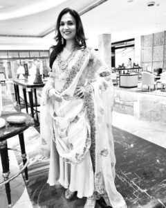 Soundarya Rajinikanth Instagram - Challenge accepted !!! @aishwaryaa_r_dhanush 🤍🖤🤍