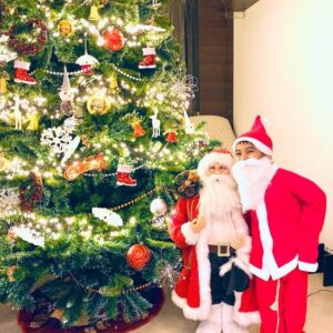 Soundarya Rajinikanth Instagram - ‪From our family to yours #MerryChristmas ❤️❤️❤️🎄🎄🎄love ❤️ peace ☮️ and happiness 😀🥰😇🙏🏻 ‬