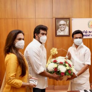 Soundarya Rajinikanth Instagram - My father-in-law Mr. S.S.Vanangamudi, husband Vishagan, his sister and I visited the honorable Chief minister @mkstalin sir this morning to hand over our contribution of 1cr for the chief ministers #CoronaReliefFund from our pharma company Apex laboratories, Makers of #Zincovit